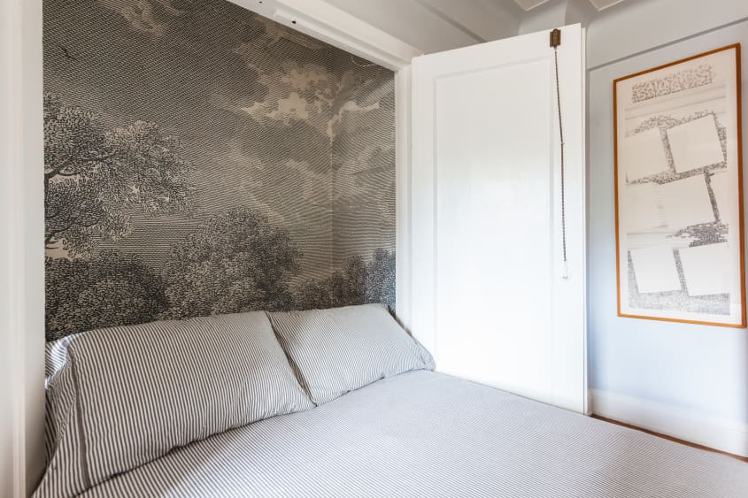 House Tour A Designer's Tiny NYC Studio With the Best Murphy Bed